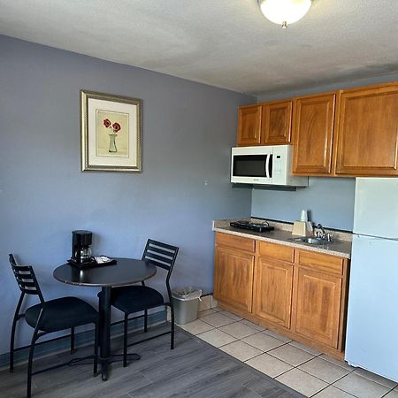 Americas Best Value Inn And Suites Groves Exteriör bild