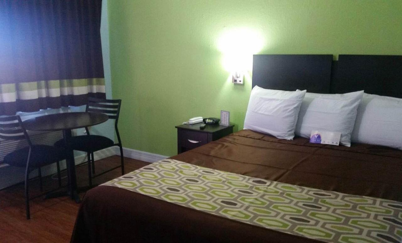 Americas Best Value Inn And Suites Groves Exteriör bild