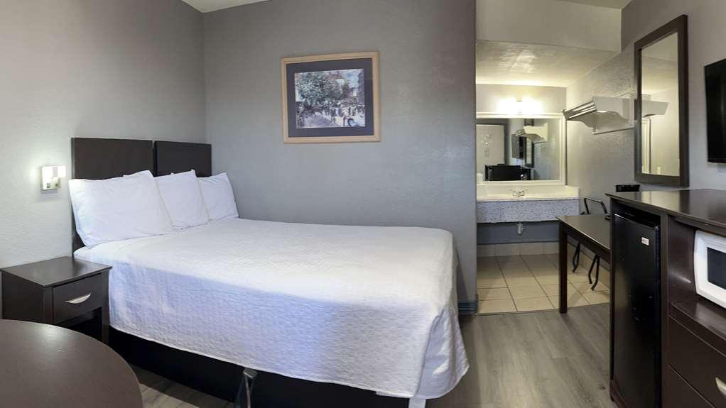 Americas Best Value Inn And Suites Groves Rum bild
