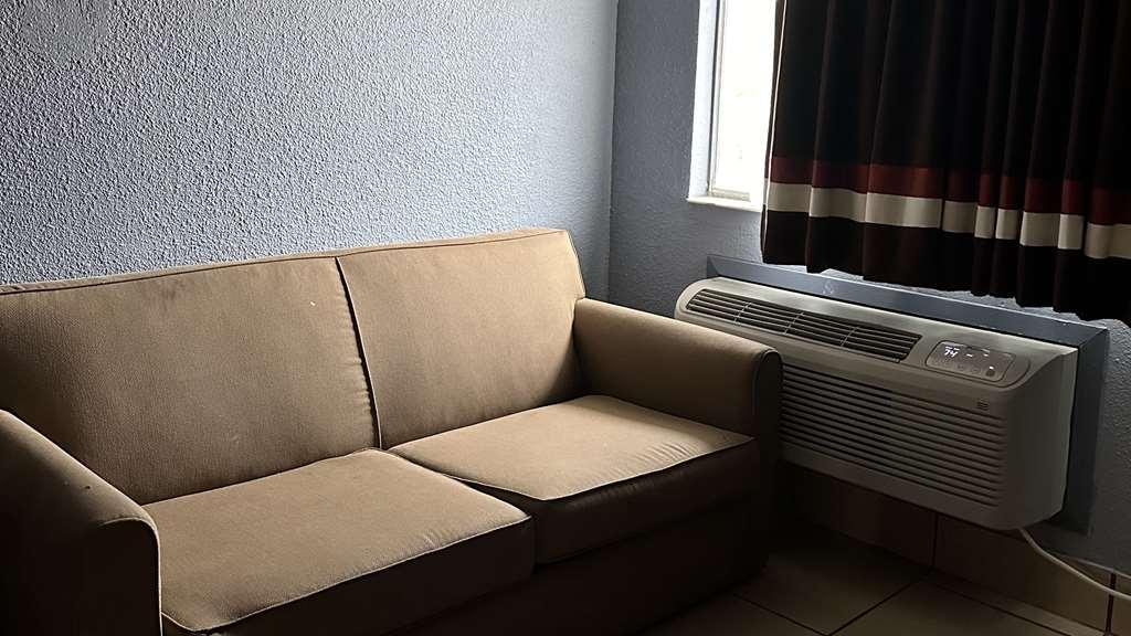 Americas Best Value Inn And Suites Groves Rum bild