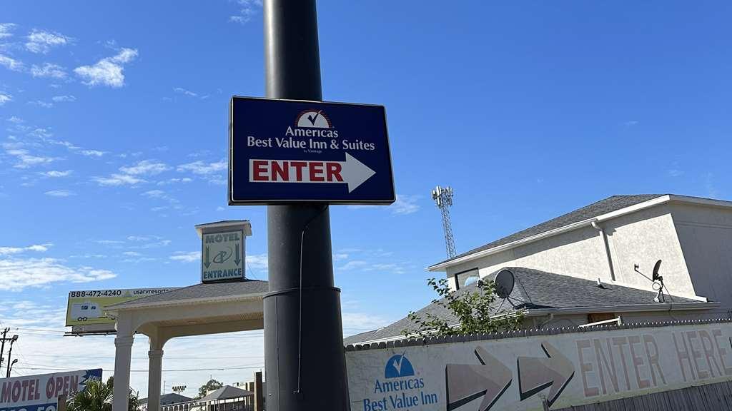 Americas Best Value Inn And Suites Groves Exteriör bild