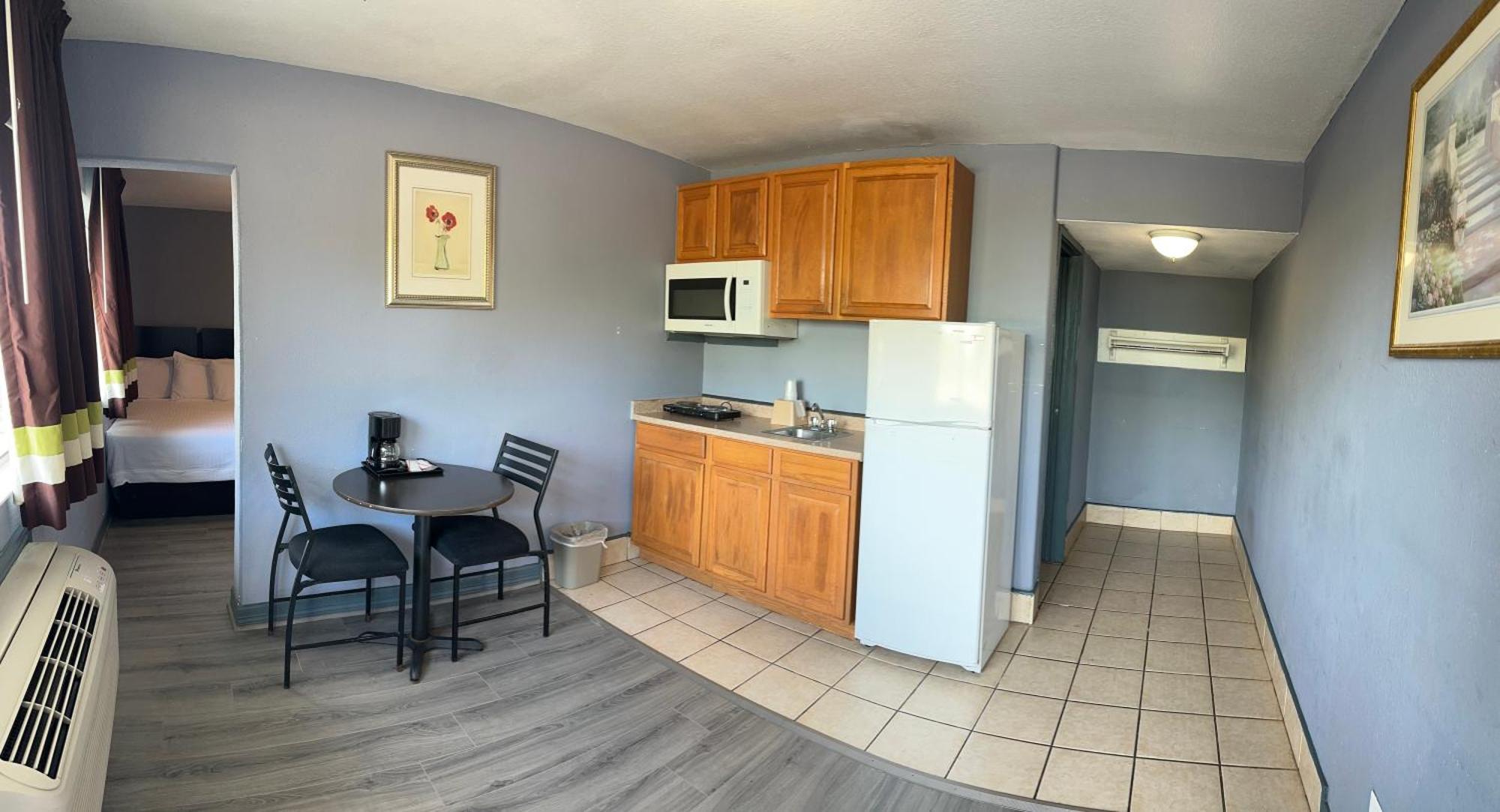 Americas Best Value Inn And Suites Groves Exteriör bild
