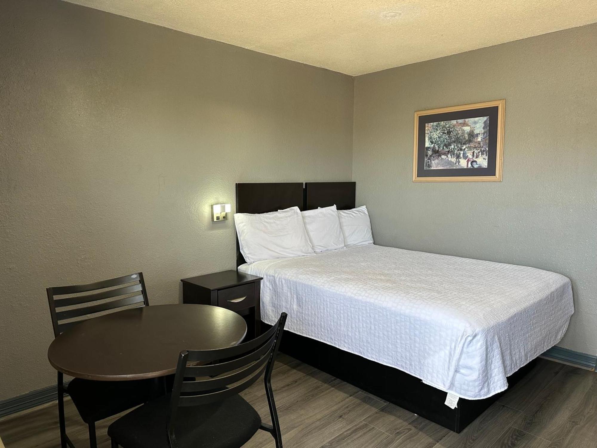 Americas Best Value Inn And Suites Groves Exteriör bild