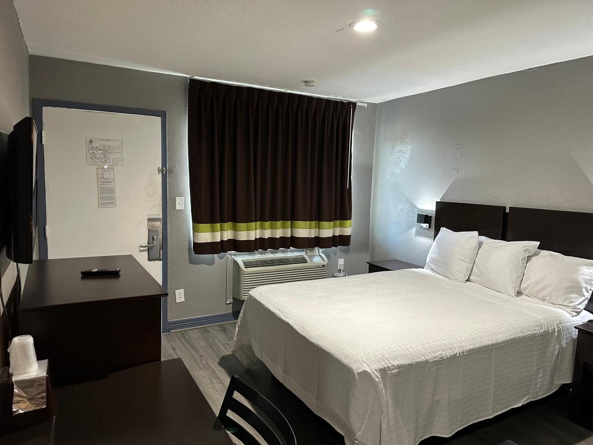 Americas Best Value Inn And Suites Groves Exteriör bild