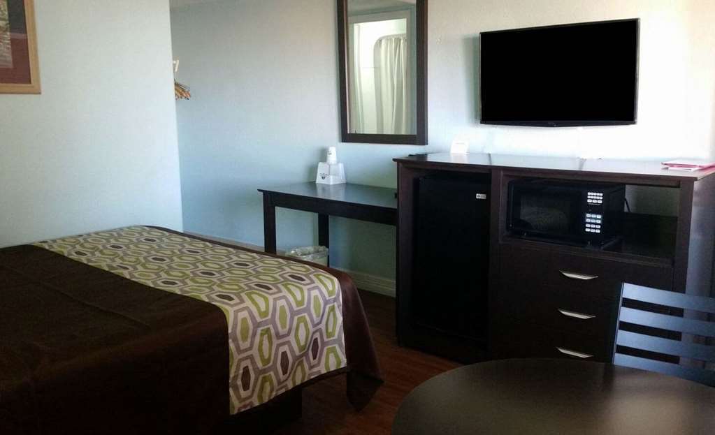 Americas Best Value Inn And Suites Groves Rum bild