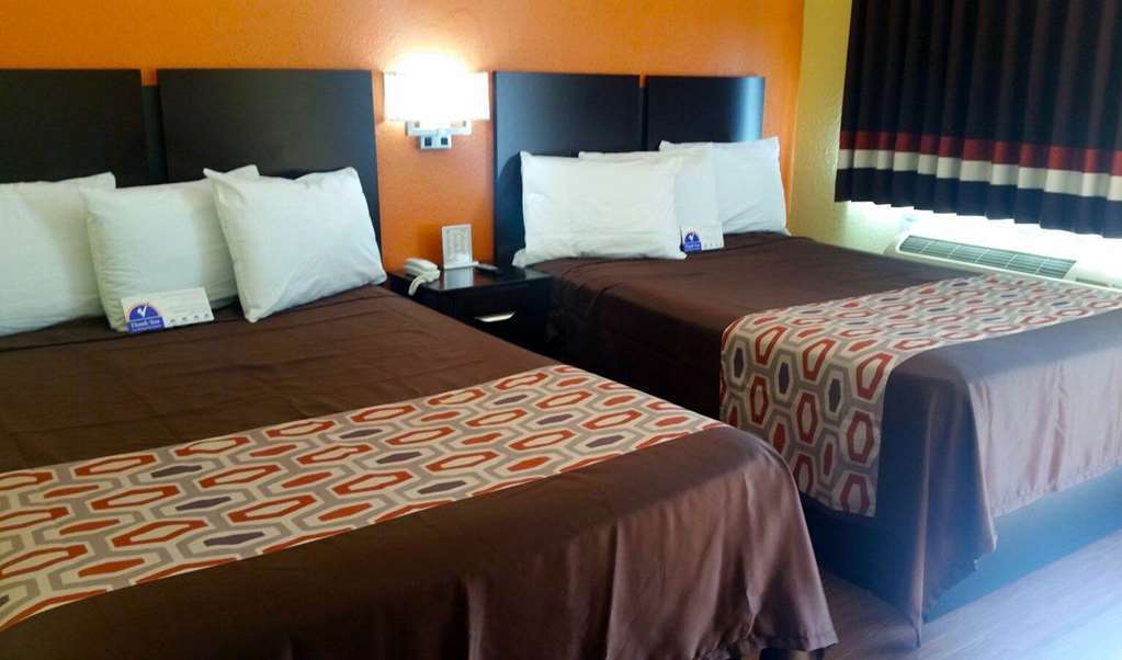 Americas Best Value Inn And Suites Groves Rum bild