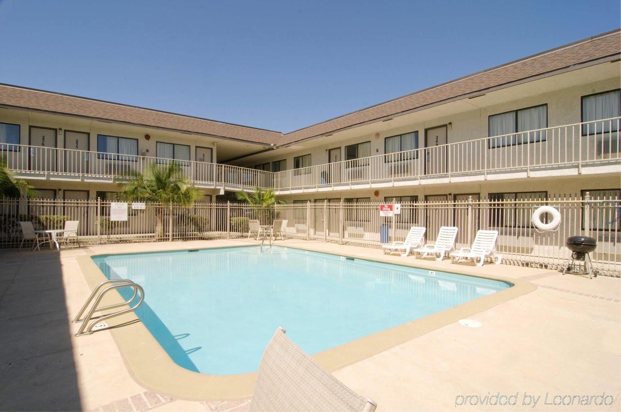 Americas Best Value Inn And Suites Groves Exteriör bild
