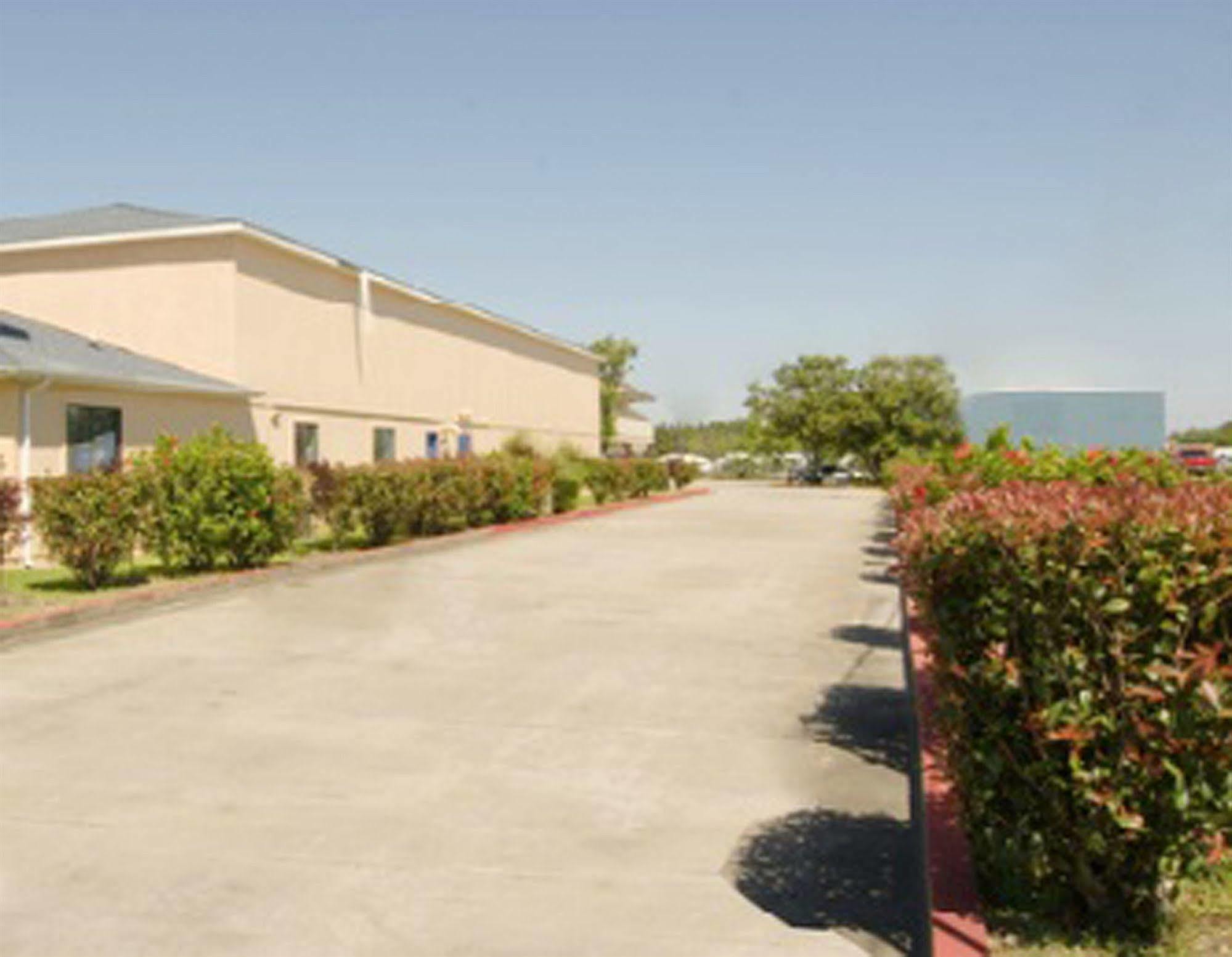 Americas Best Value Inn And Suites Groves Exteriör bild
